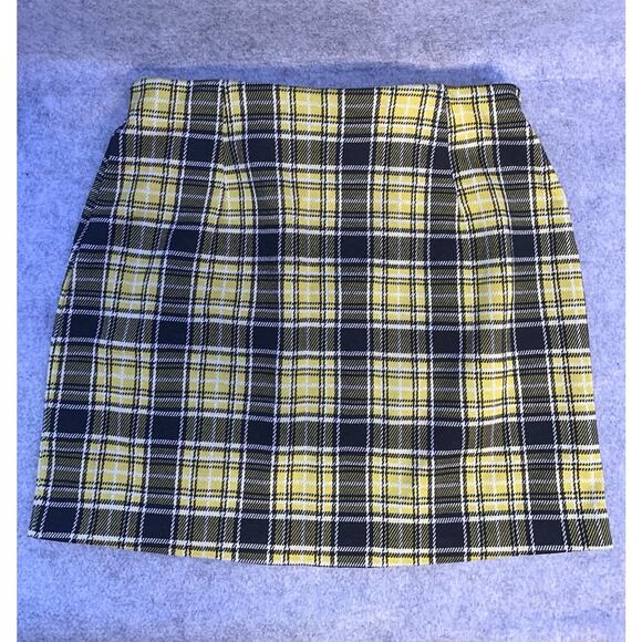 Divided Yellow Plaid Skirt By H&M, Size Small, Mini Skirt With Elastic Waist - Picture 6 of 9